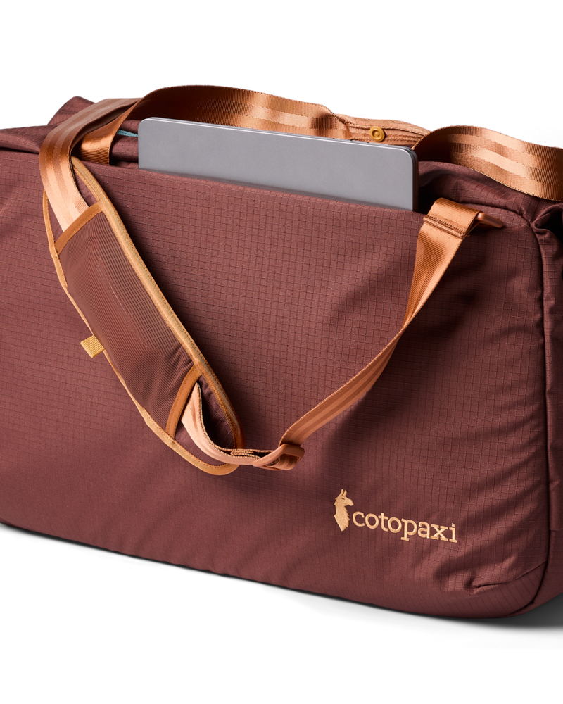 Viaje 45L Travel Duffel