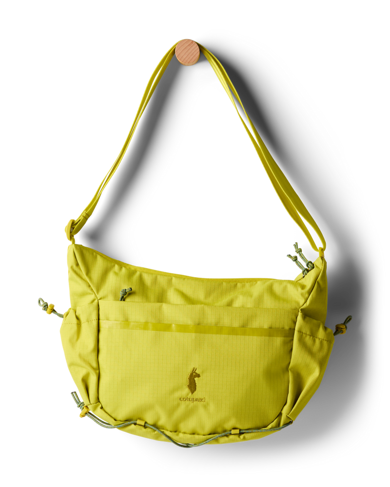 Viaje 9L Shoulder Bag